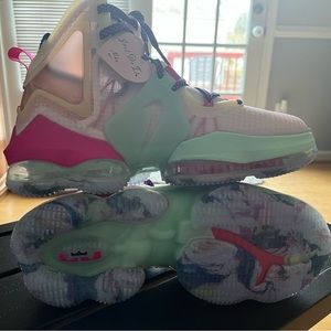 Nike Lebron 19, Valentine’s Day, New, Size 6, No Box